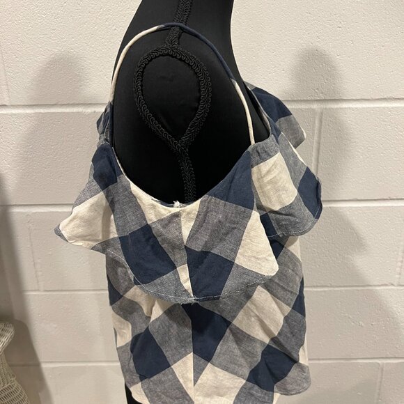 Zara Small One-Shoulder Top – Minimalist Chic Style - Picture 7 of 8